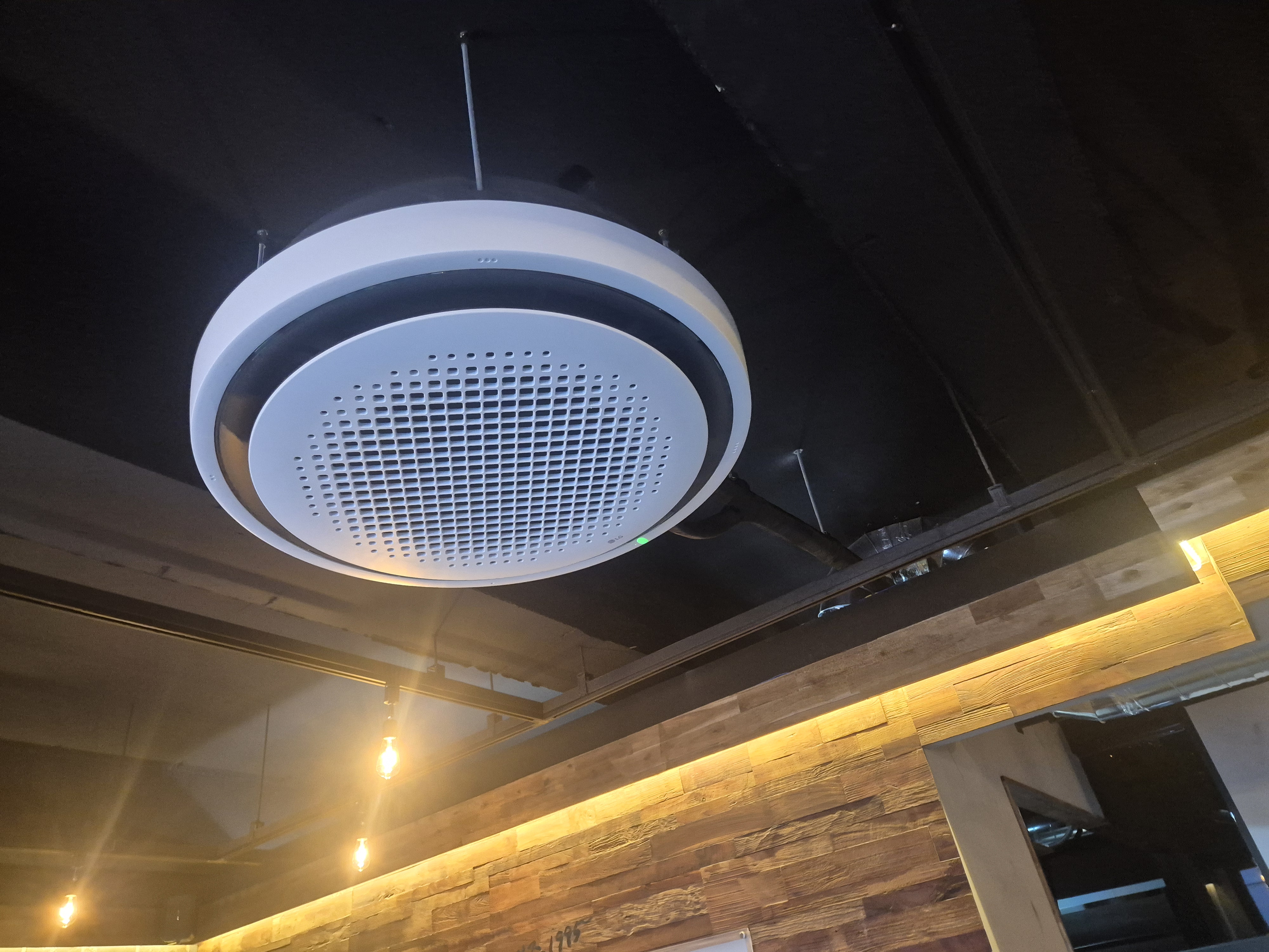 호프집 홀 원형 시스템냉난방기 추가 설치 사례